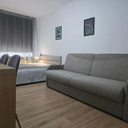 게스트하우스 Poludnie Wroclawia